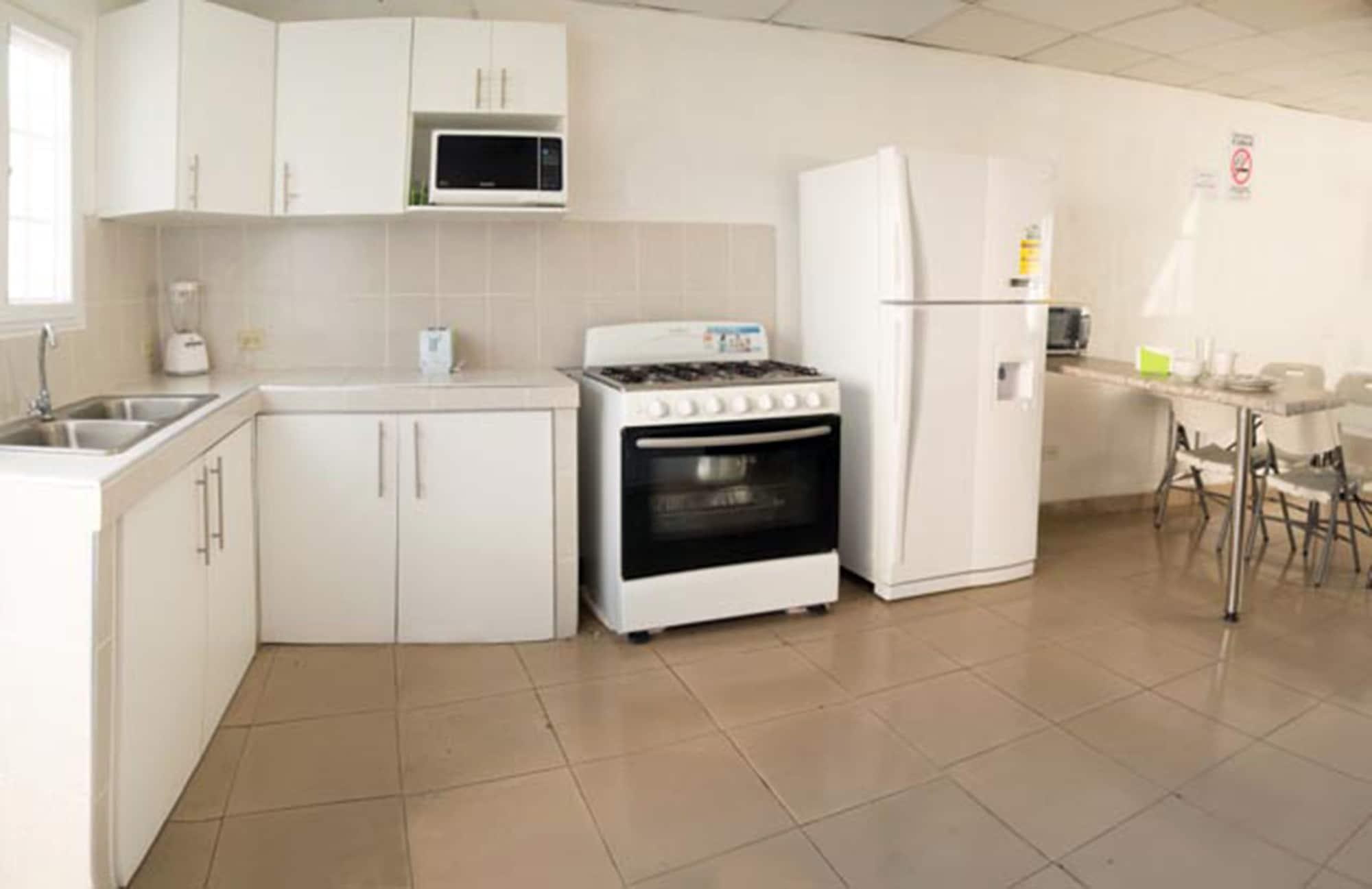 Hostal Gemar Panama City Exterior photo